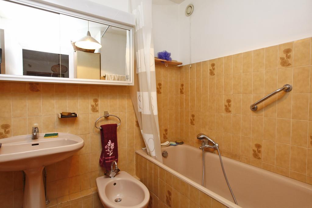 Appartement 6 Personnes Avec Terrasse Le Port Nizza Szoba fotó