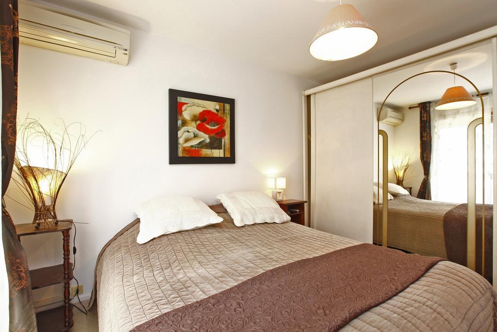 Appartement 6 Personnes Avec Terrasse Le Port Nizza Szoba fotó
