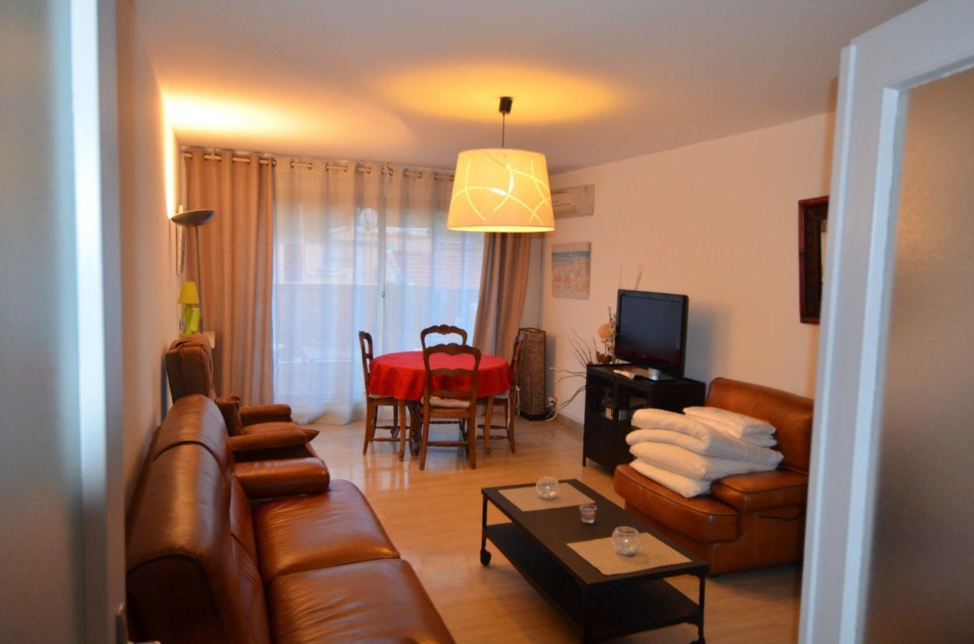 Appartement 6 Personnes Avec Terrasse Le Port Nizza Kültér fotó