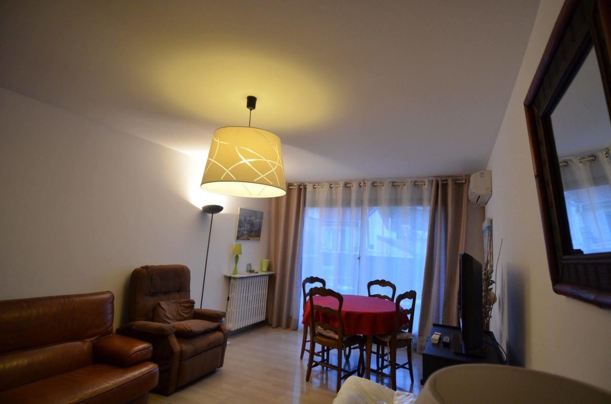 Appartement 6 Personnes Avec Terrasse Le Port Nizza Kültér fotó
