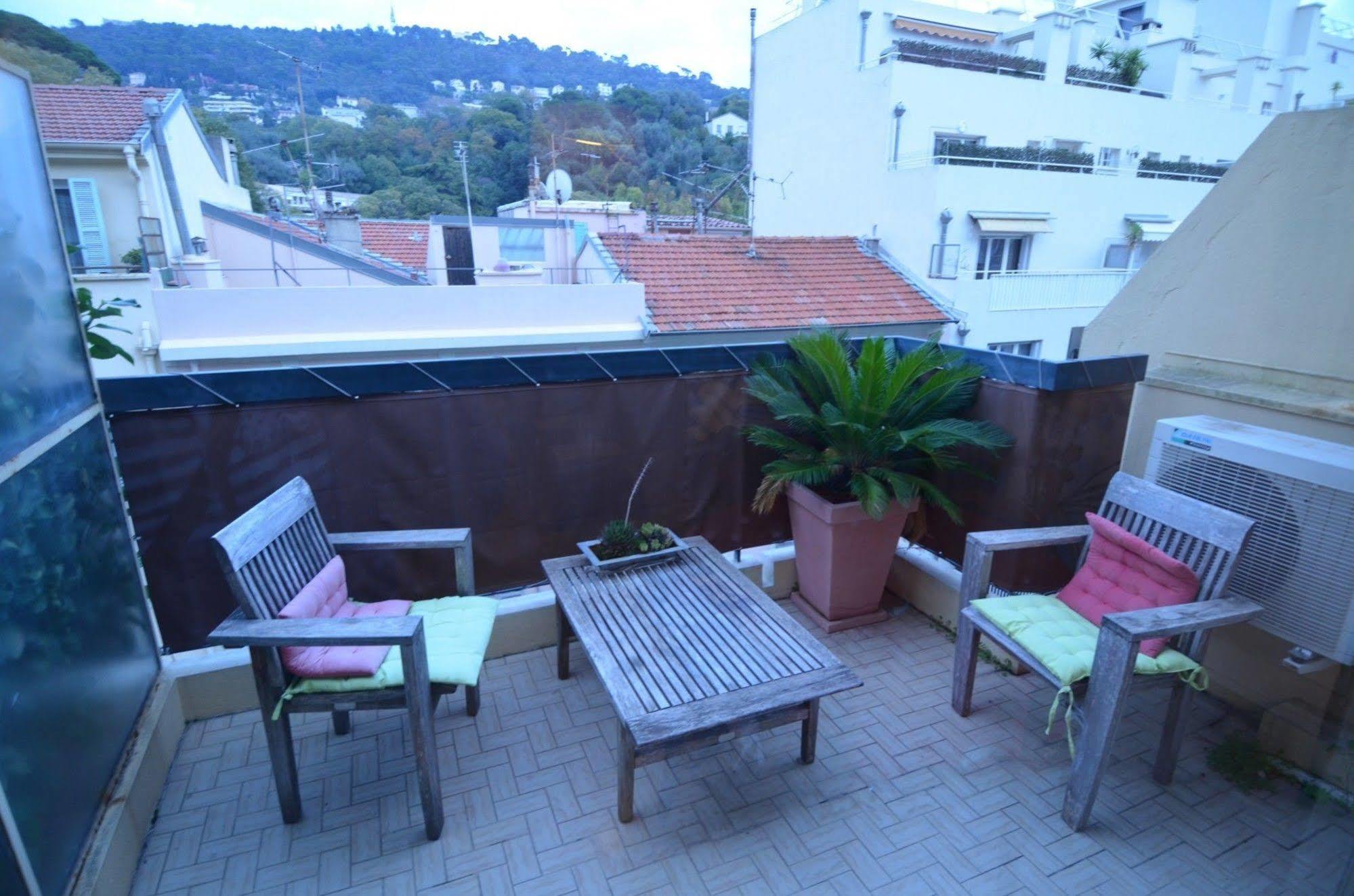 Appartement 6 Personnes Avec Terrasse Le Port Nizza Kültér fotó