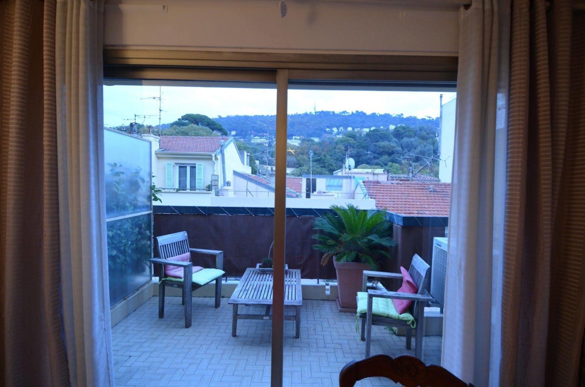 Appartement 6 Personnes Avec Terrasse Le Port Nizza Kültér fotó